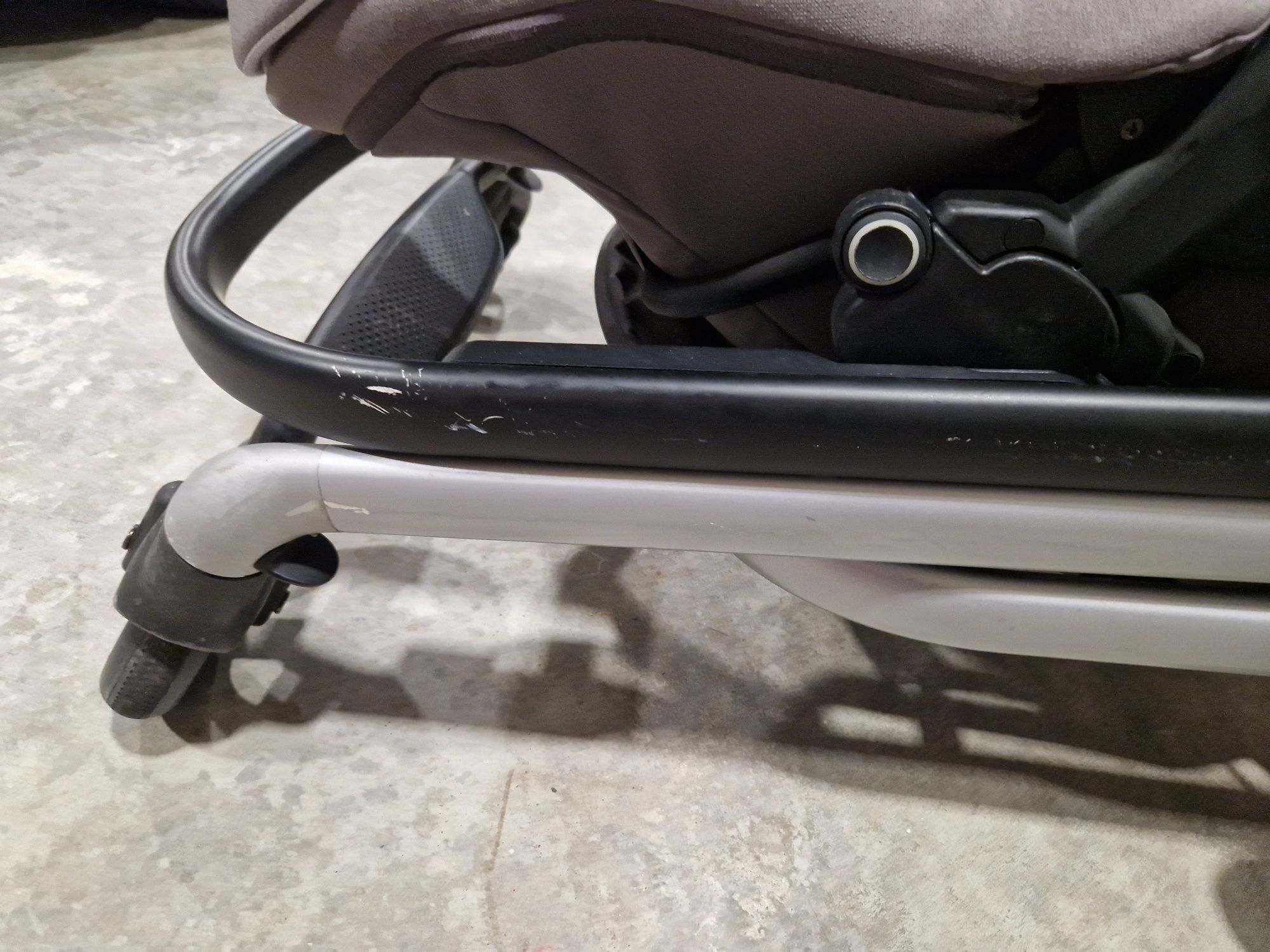 Vendo carrinho maxicosi lila + ovo + base isofix