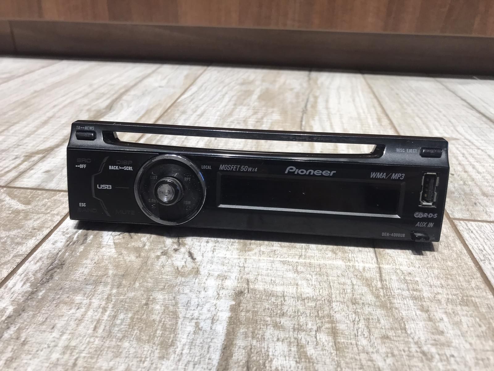 Автомагнитола Pioneer DEH-4000UB