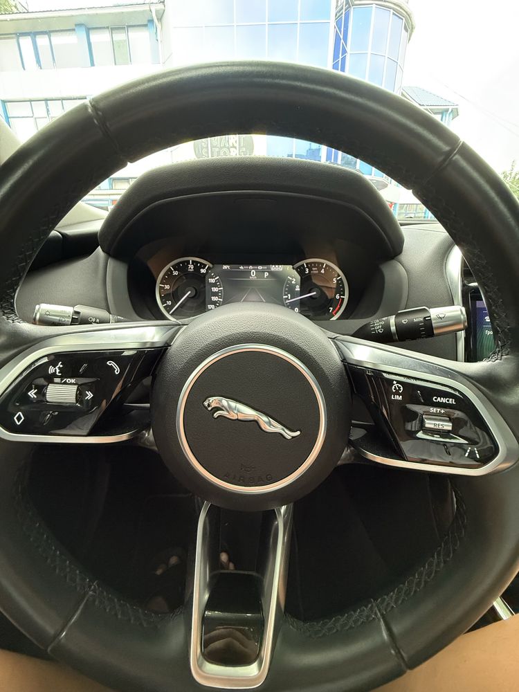 Jaguar XE 2020,2.0 Turbo