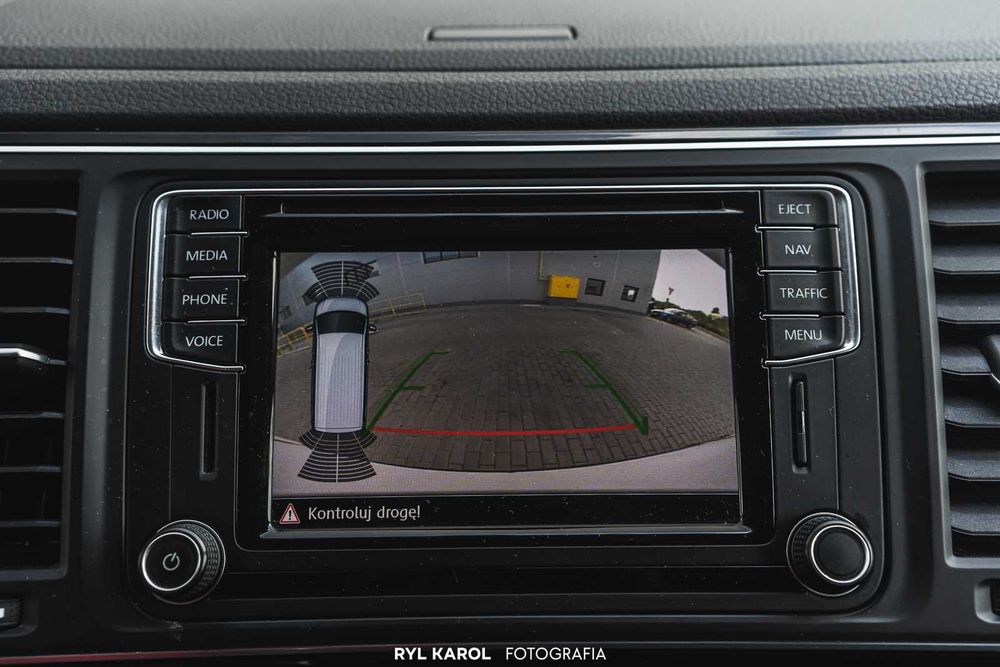 Wynajem busa VW multivan 7 - osobowy