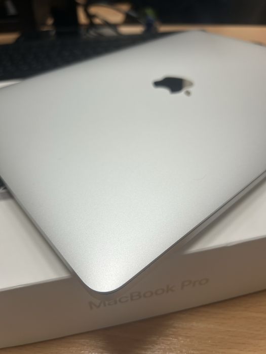 MacBook Pro 13 2017 A1708 (Intel I5, 8GB, SSD256GB)