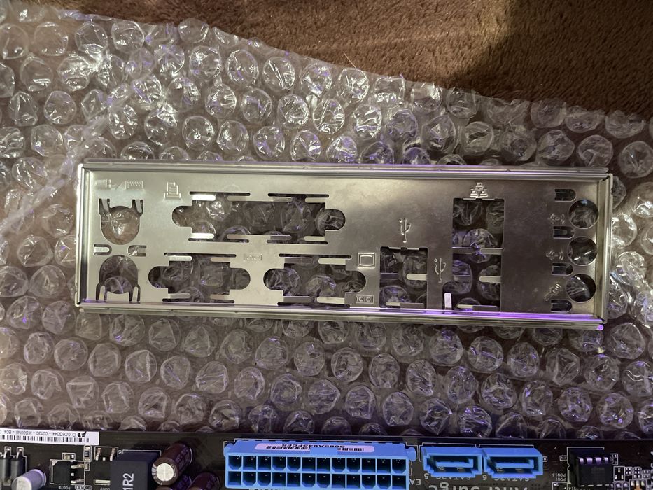 Материнська плата (не робоча)