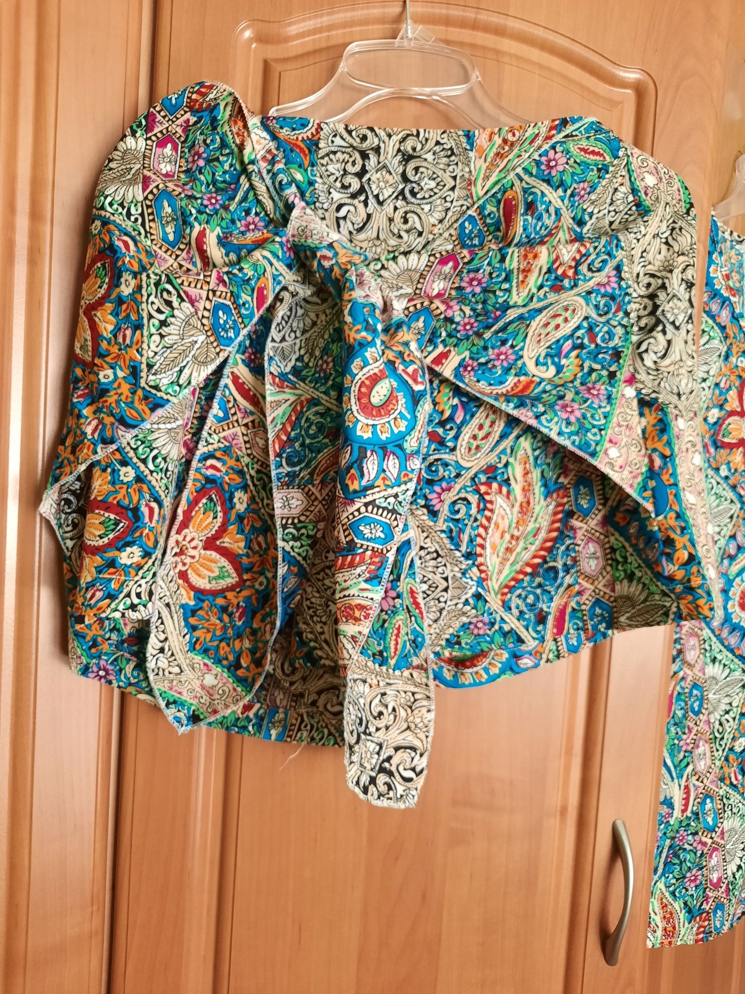 Krótkie spodenki wiązane w stylu Boho