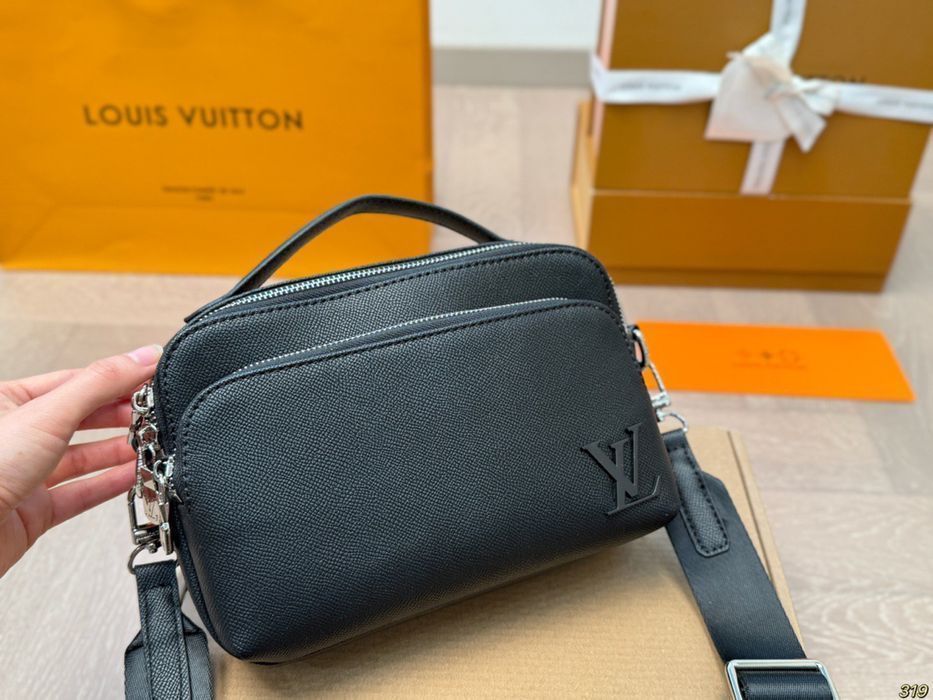 Сумка Louis Vuitton мужская унисекс черная через плечо барсетка