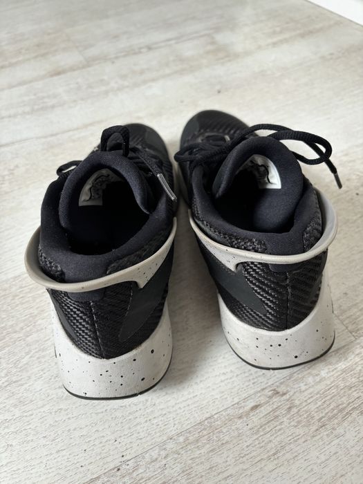 Buty jordan czarno białe