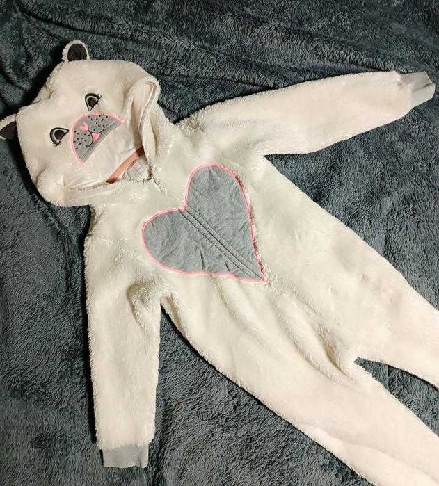 Пижама кигуруми тёплая 5-6 лет, отличное состояние