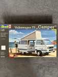 Samochód Volkswagen T3 Camper model Revell 07344