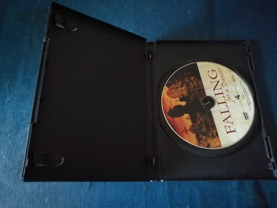 COLIN FARREL - Falling For a Dancer	DVD (áudio Inglês)