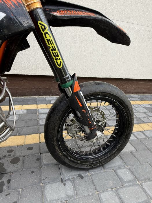 KTM EXC 250 wersja six days.