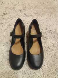 Buty czarne na koturnie Clarks 41,5