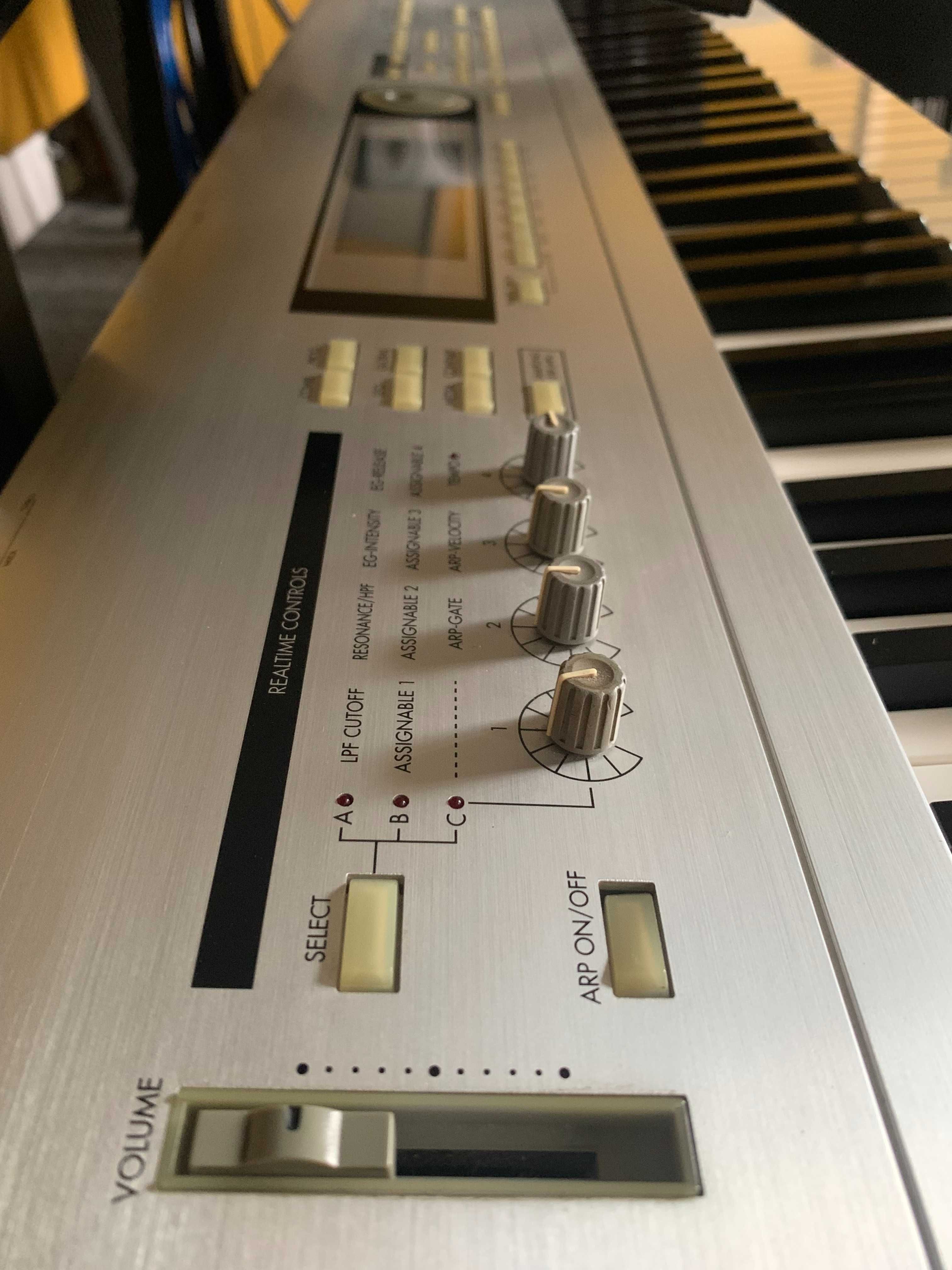 Korg Triton Le (Używany)