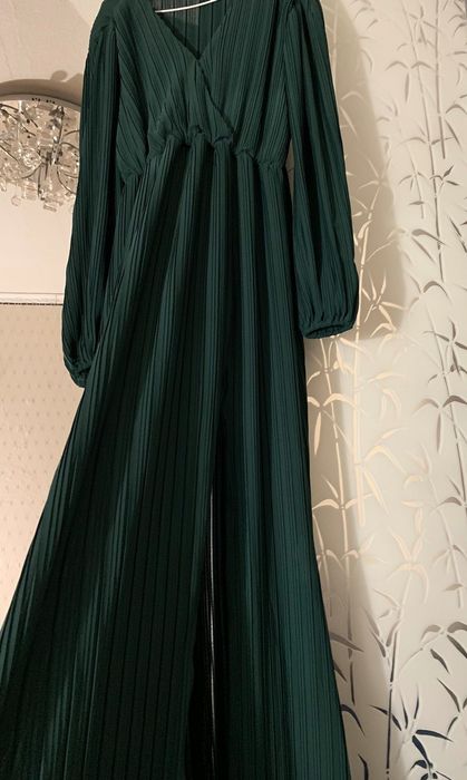 Святкова сукня максі зеленого кольору