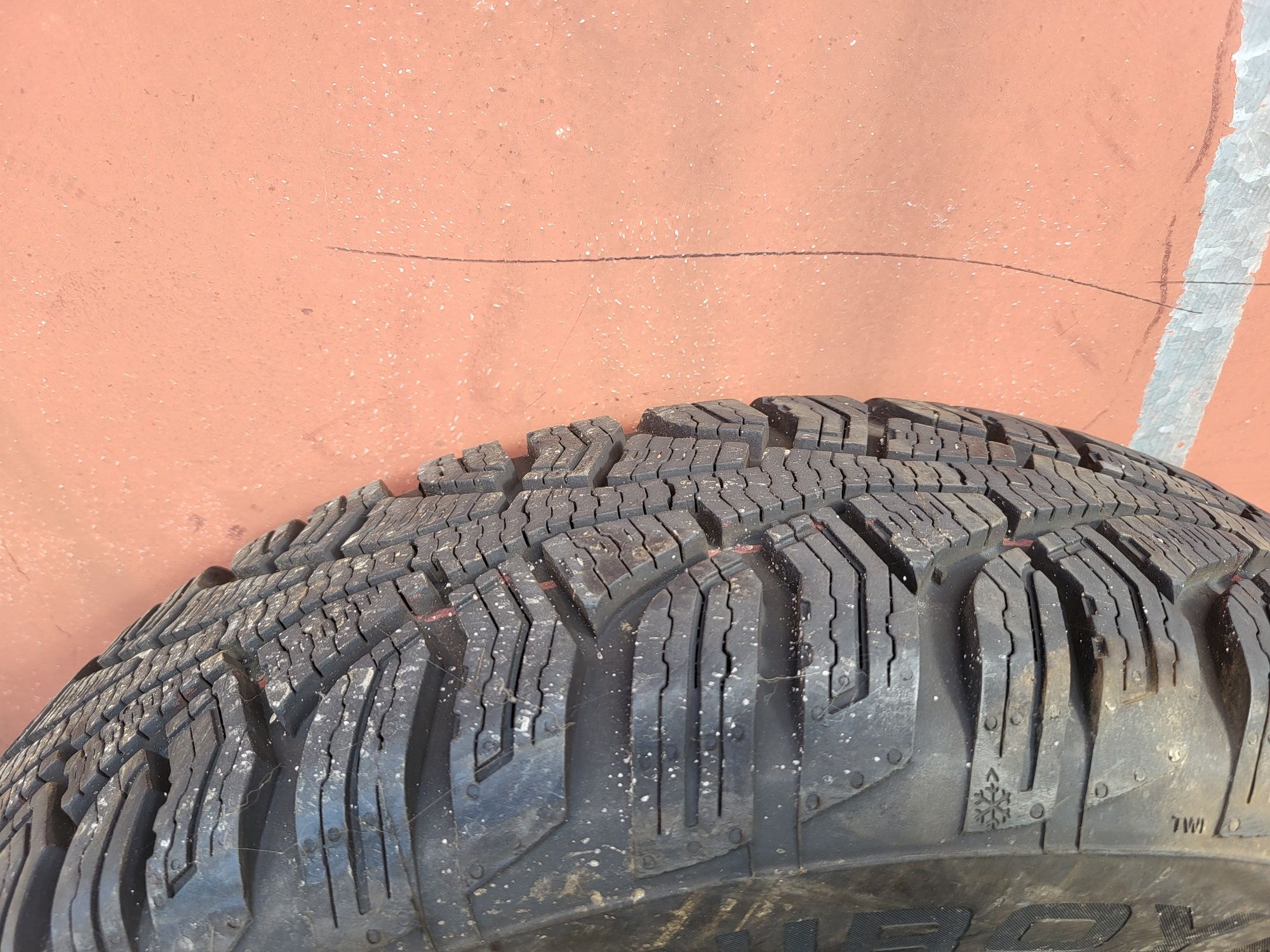 4 Opony zimowe 155/80/R13 (Dębica I Uniroyal)