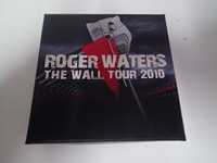 Roger Waters, World Tour 2010, Pins