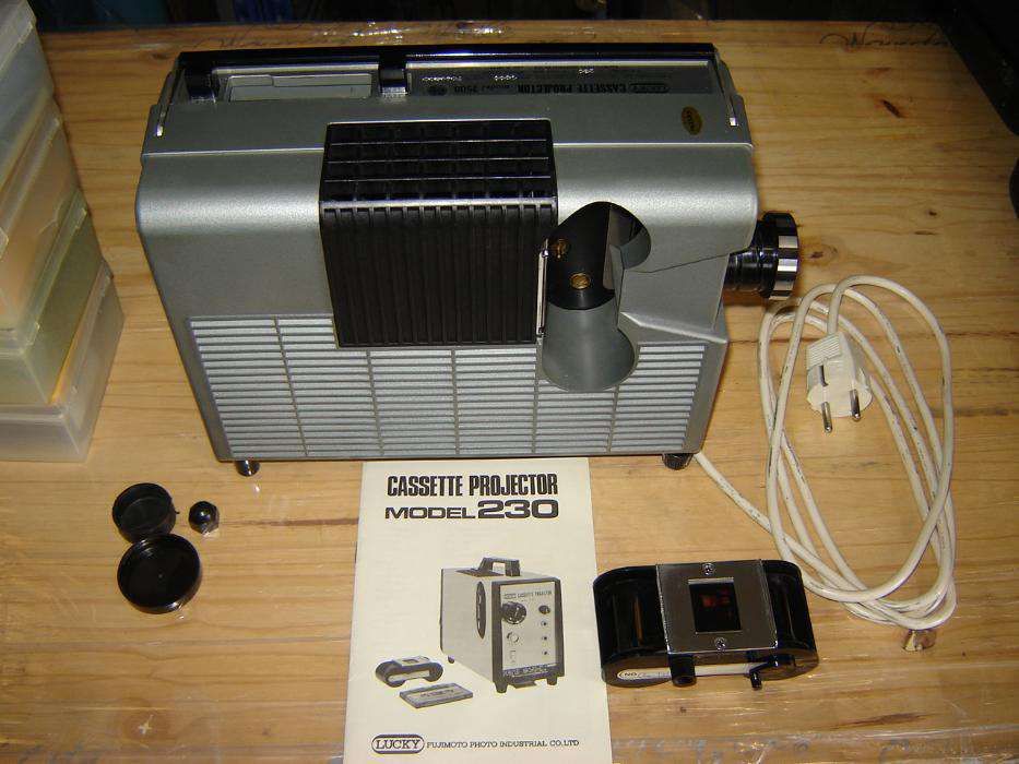 Projector de cassete modelo 230 LUCKY Fujimoto photo industrial