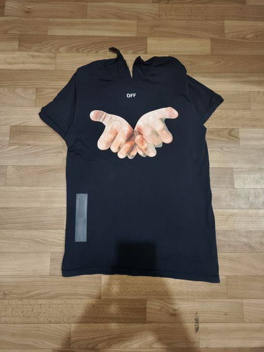 Футболка off white

Сайз: ѕ

Стан 9-10 немає верхньої бірки

Цена: луч