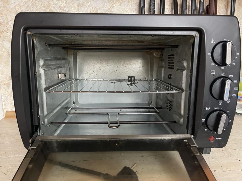 Духовка електрична Raven 1500Вт.