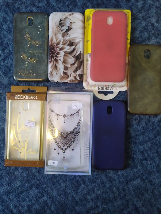 Продам чохли на самсунг J730...