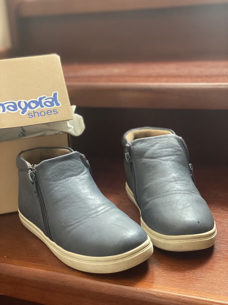 Mayoral ботиночки унисекс размер 33