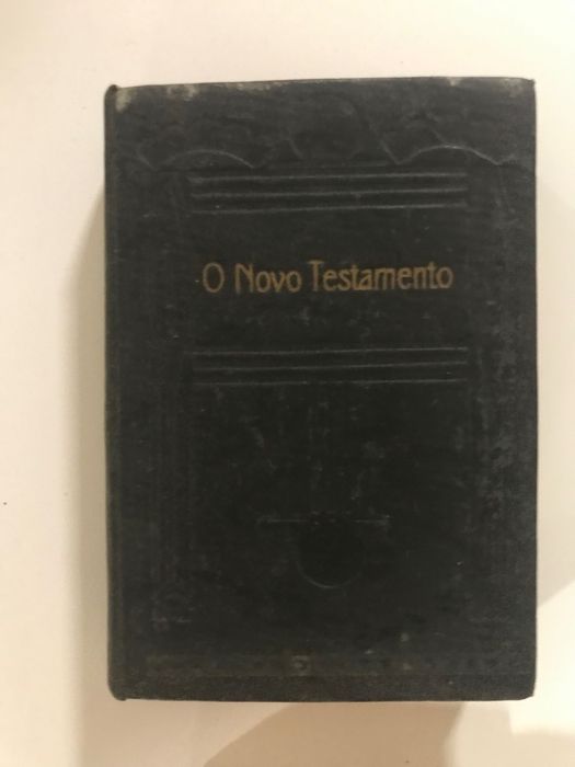 Livros antigos (anos 60/70/80) / livros e revistas do 25 de abril