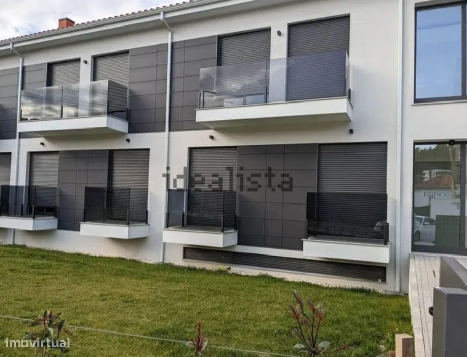 Arrenda-se t1 novo em Gualtar com terraço e lugar de garagem