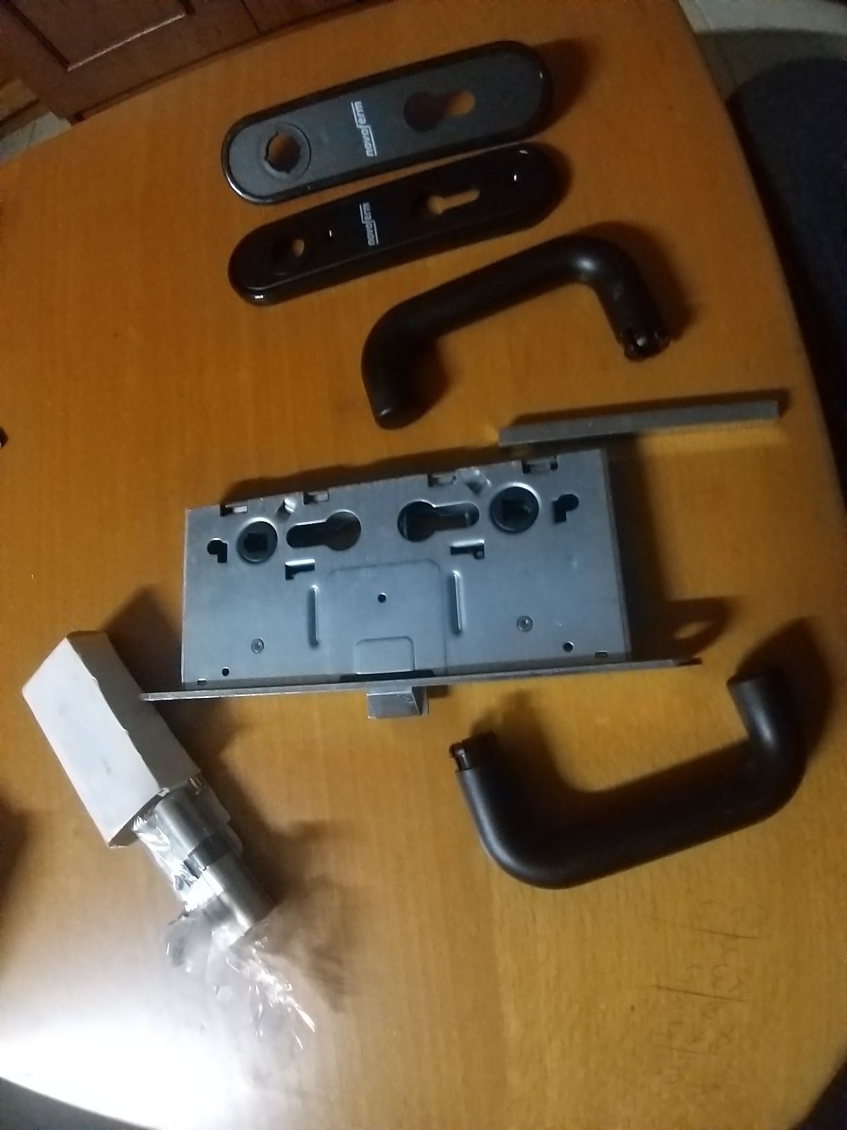 Fechadura porta corta fogo tesa