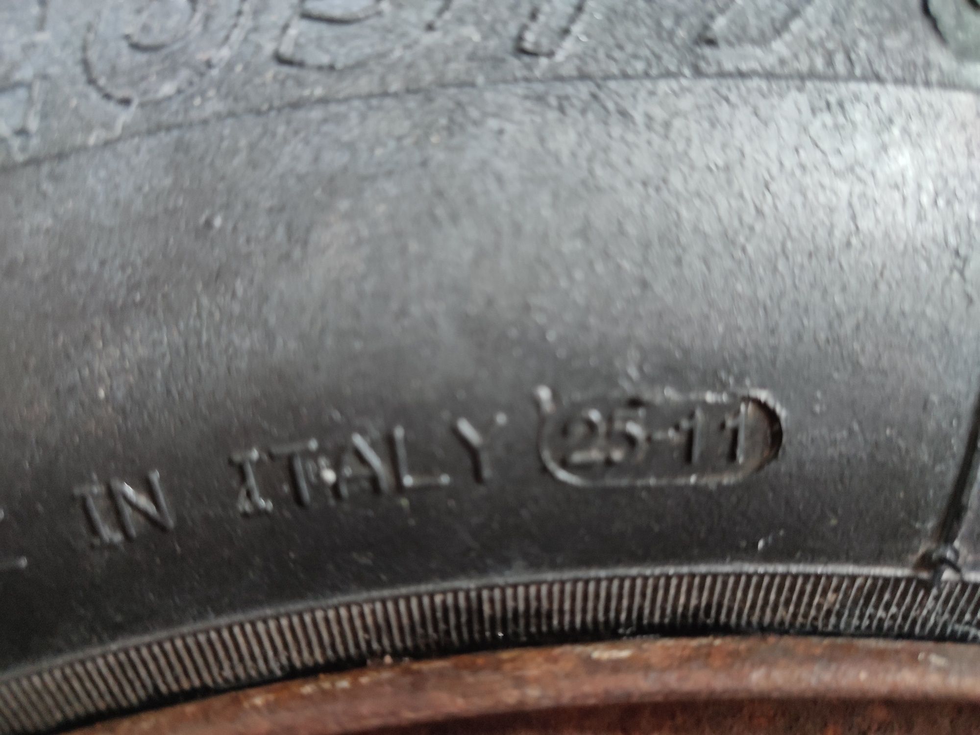 Продам шины грязевые. 215/90/15