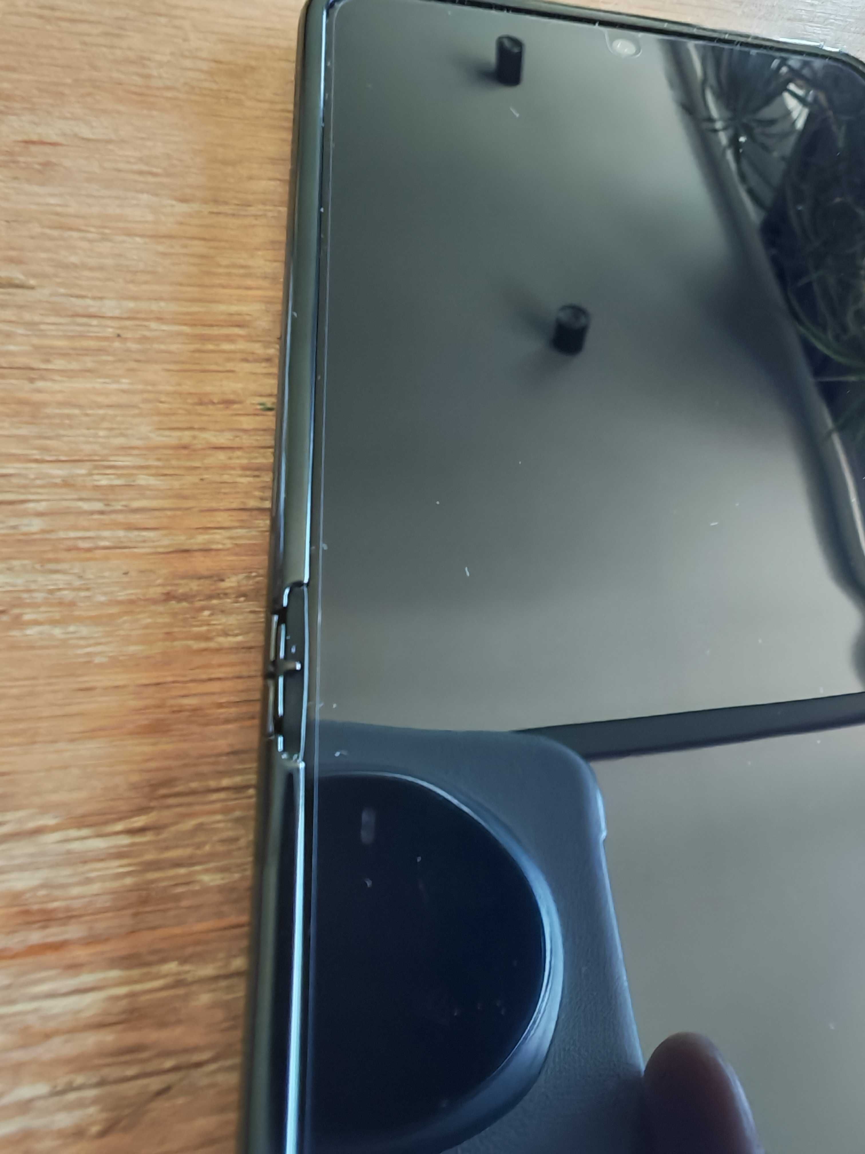 Motorola Razr 40 Ultra 8/256 stan idealny