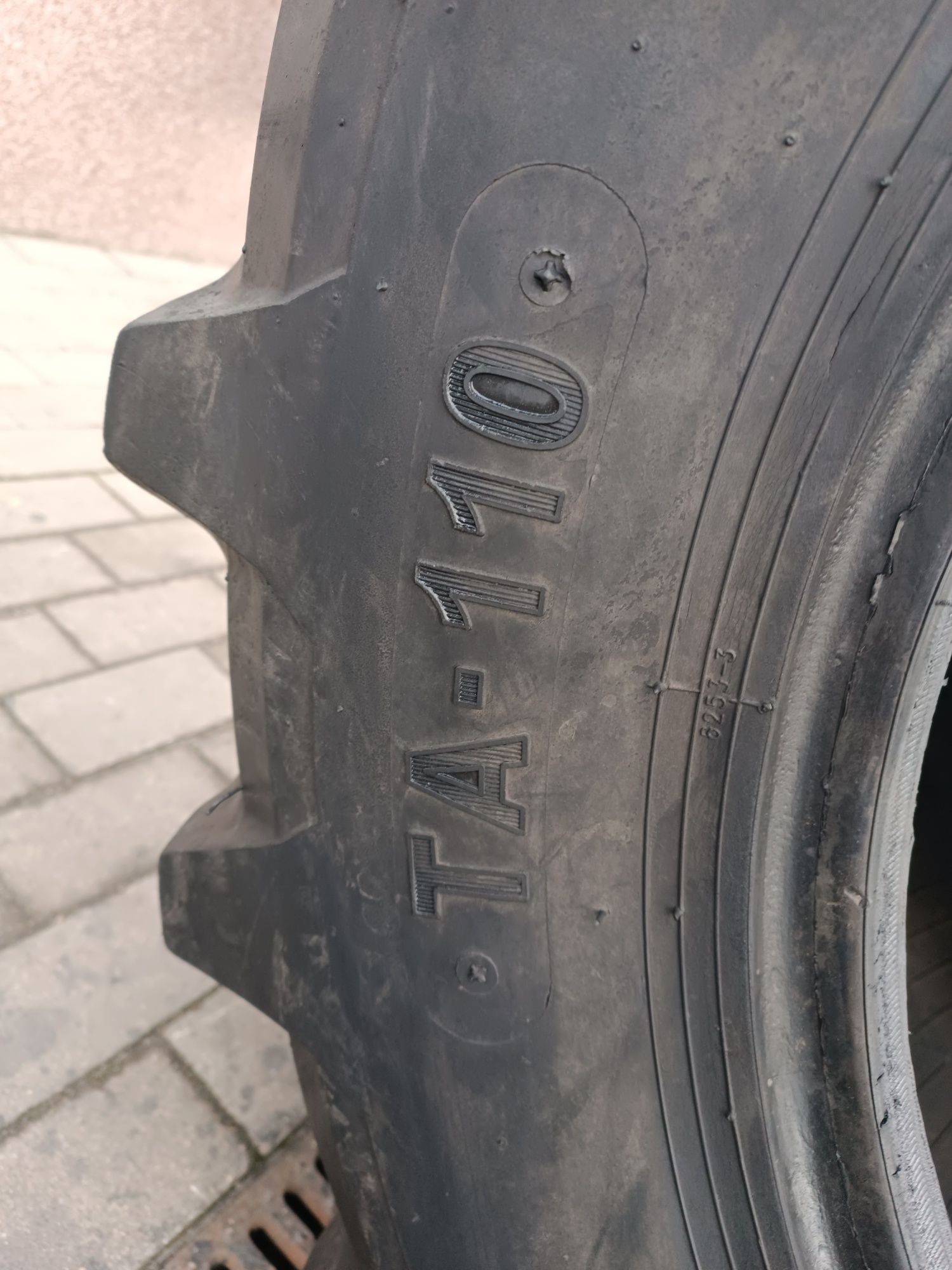 420/70R24 Petlas  TA-110 opona rolnicza  14.9R24