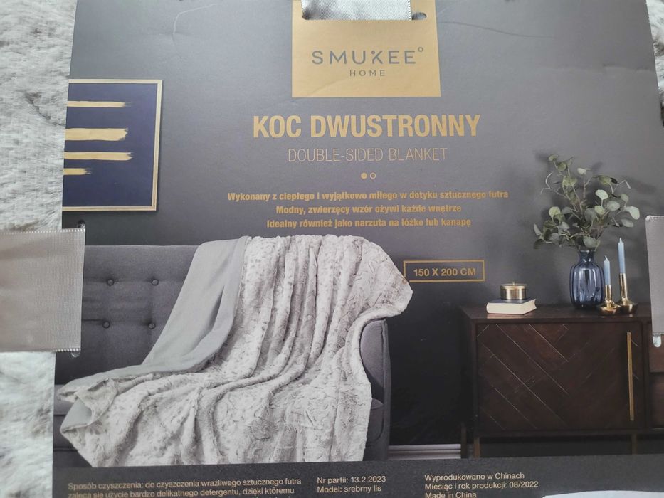 NOWY koc dwustronny Smukee z futerkiem futro futrzany miły w dotyku