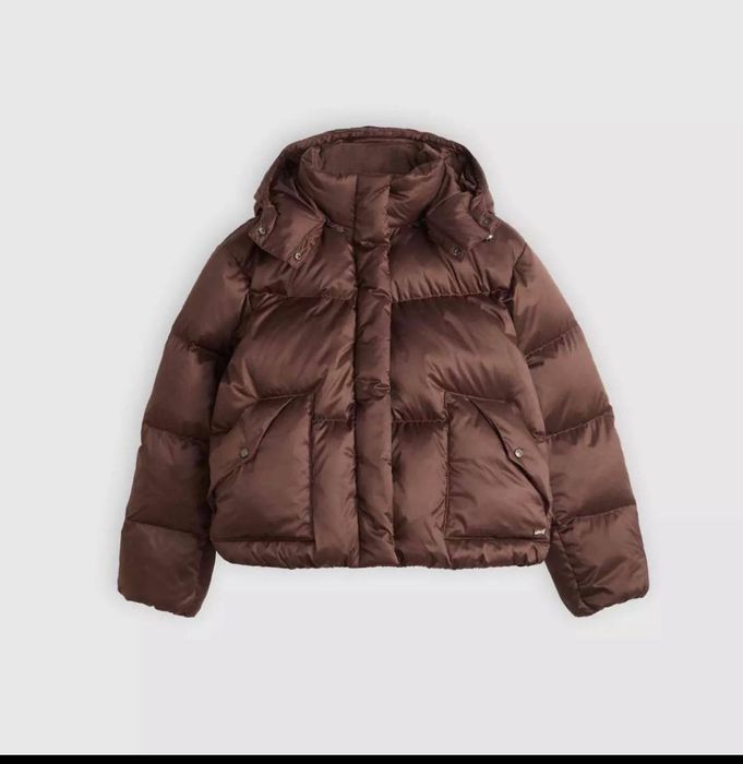 Продам пуховик   женскую  Levi’s Puffer
