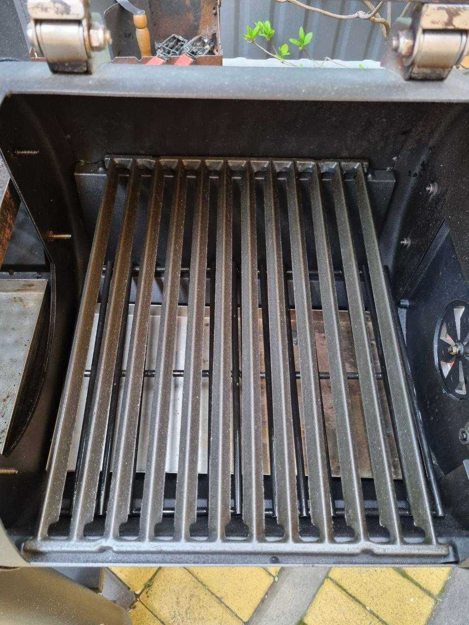 продам гриль-коптильню Broil King Smoke Offset 500