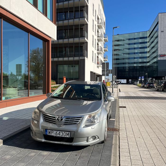 Toyota Avensis 2.0 2009r Salon PL