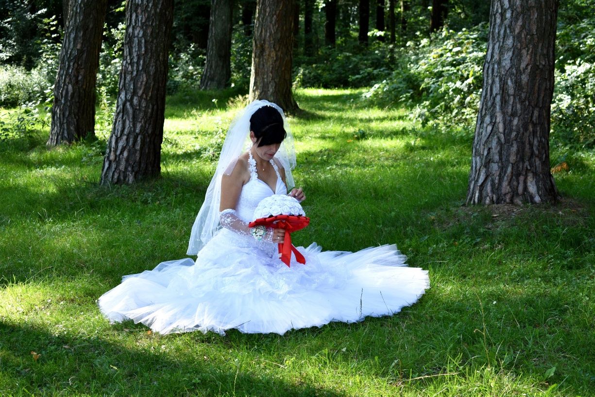 Сукня весільна,стан ідеальний