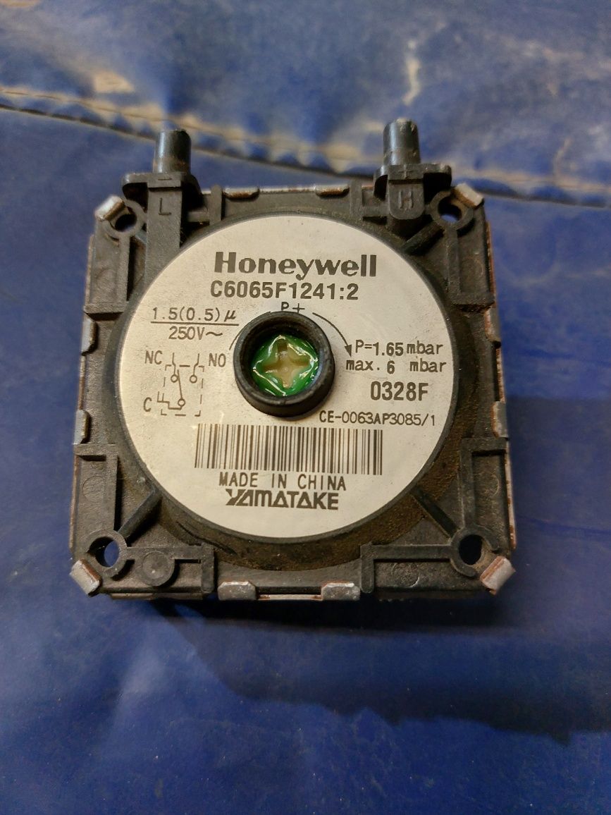 Ferolli Прессостат Honeywell C6065 F1241:2