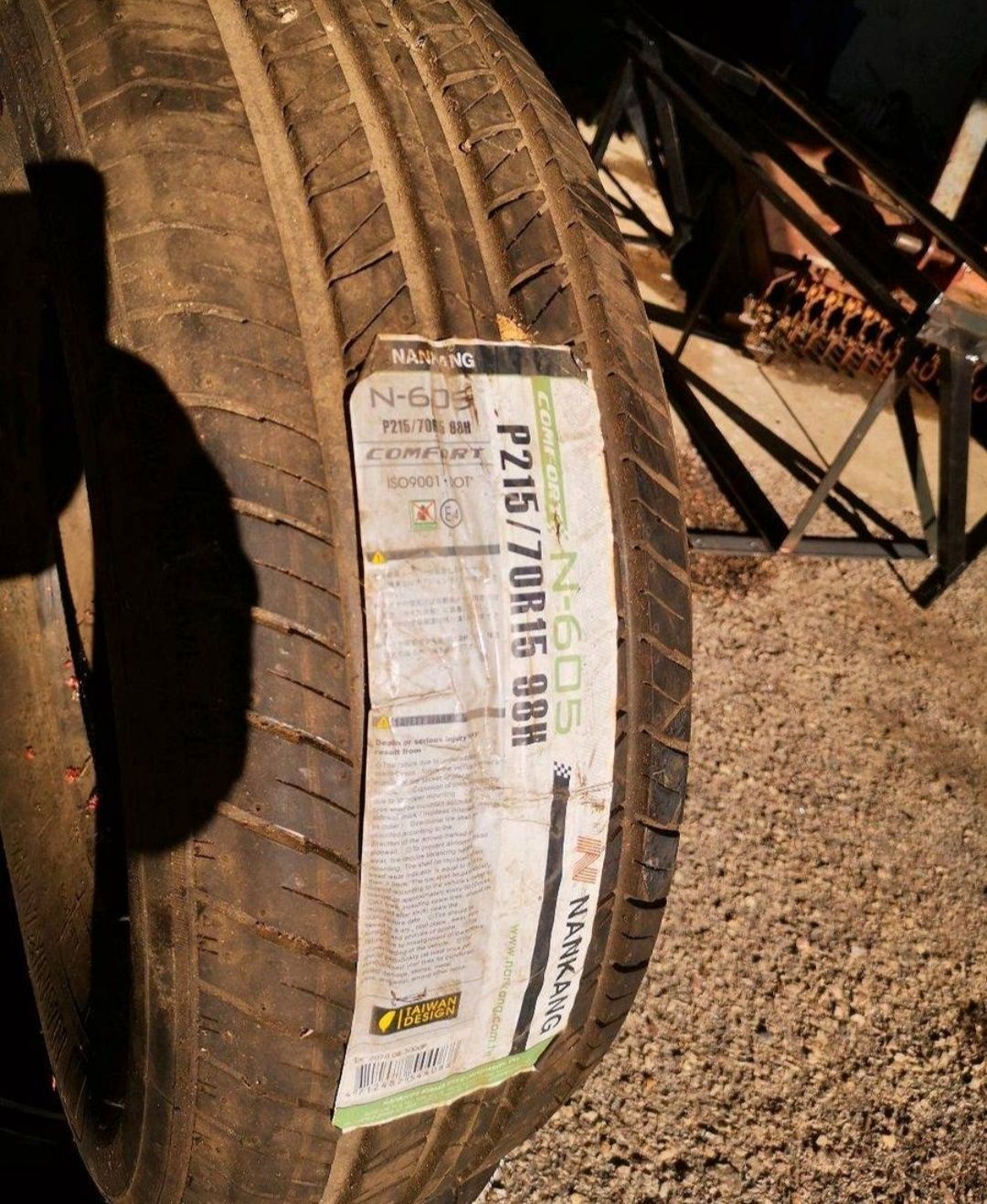 Pneus 215/70R15 Nankang