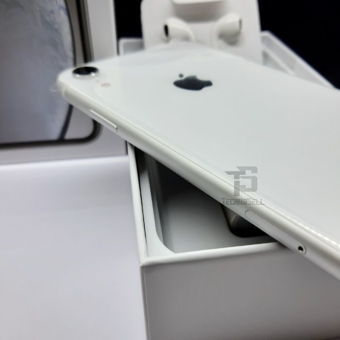 iPhone XR White 64  Гарантия айфон хр белый