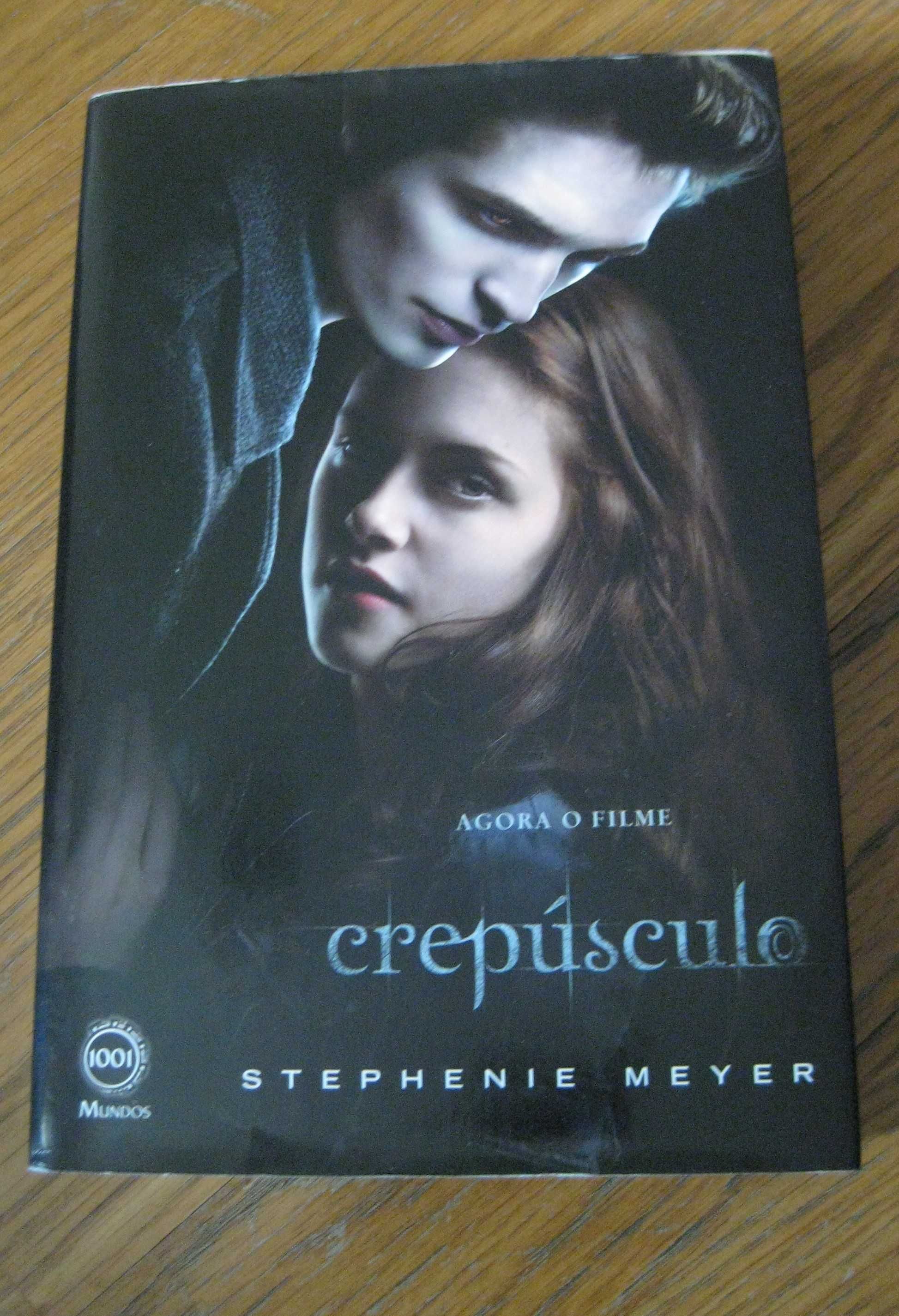 Saga Twilight de Stephenie Meyer - 4 Volumes - Oferta CTT Expresso