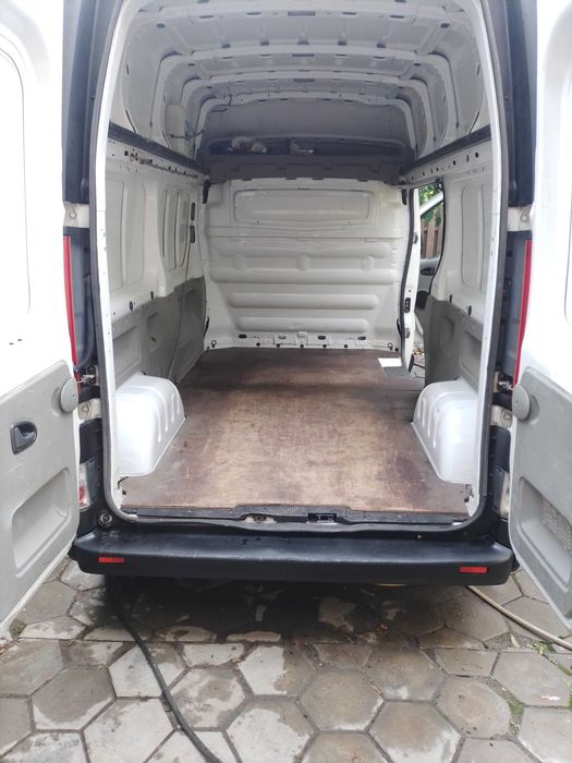 Renault Trafic 2.0, 2010 року