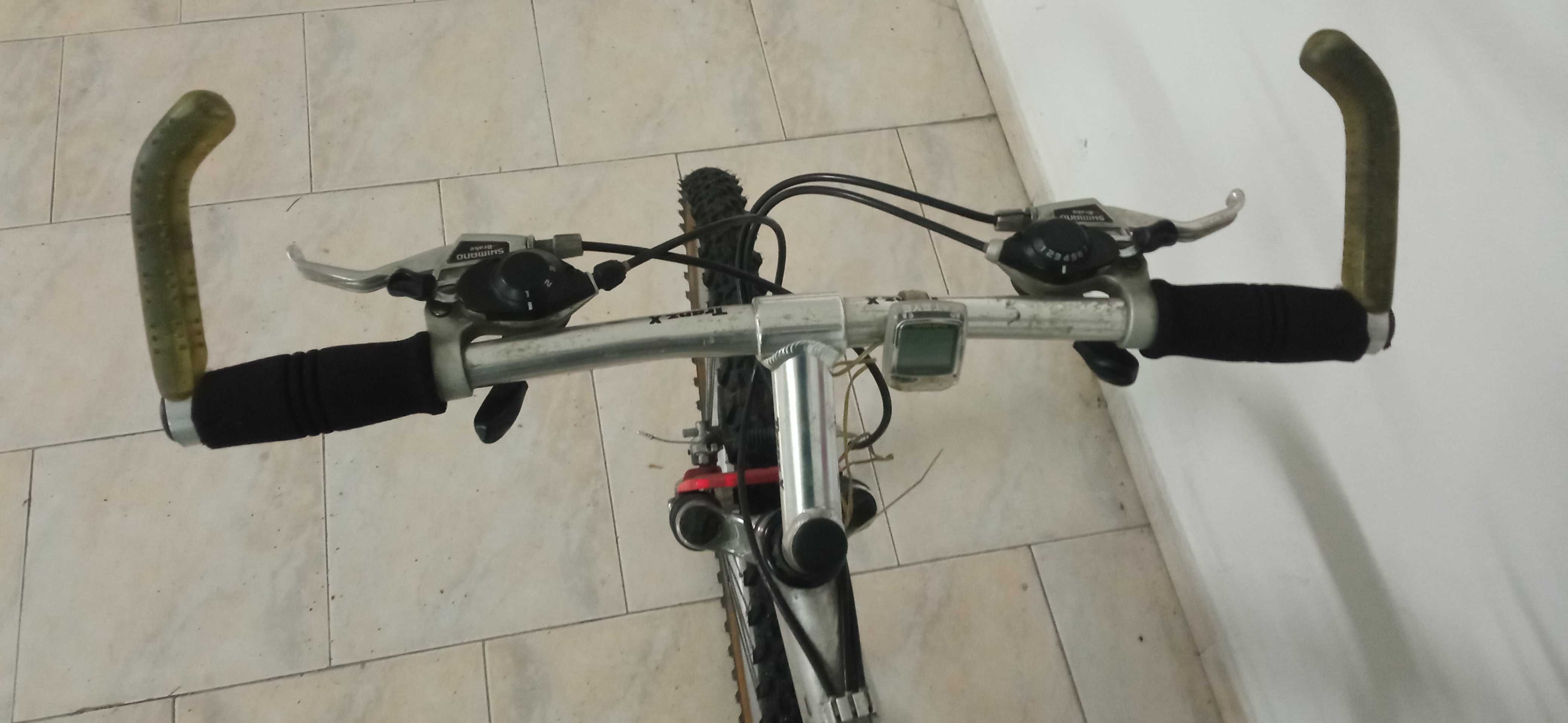 Bicicleta IBA/ Shimano impecável