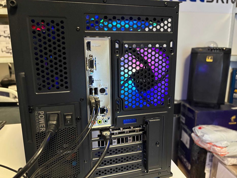 KOMPUTER Gamingowy PC INFOMAX I5-12th 16GB 1TB RTX 4060 8GB LED W11
