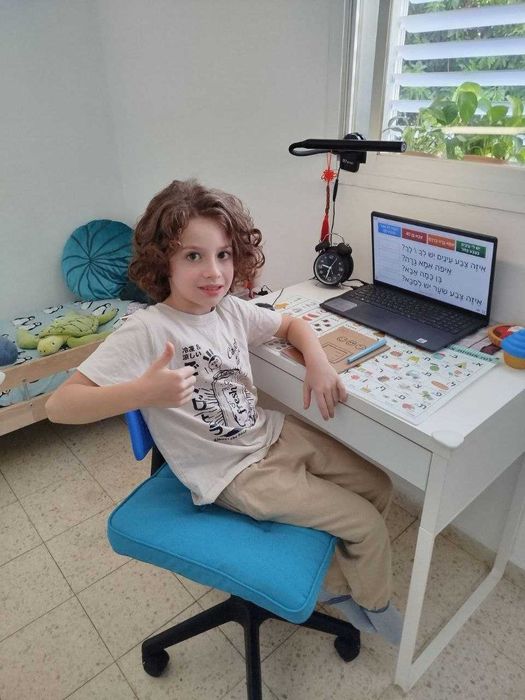 Репетитор: нідерландська, данська, норвезька, фінська, португальська