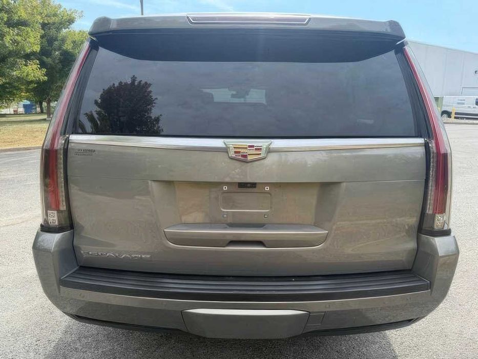 Cadillac Escalade      2017