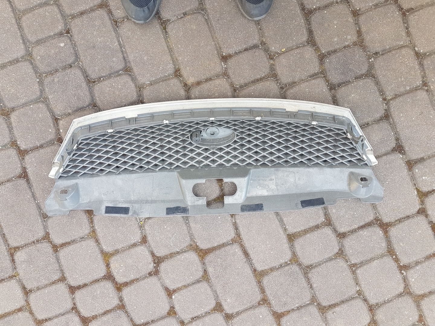 Mondeo mk3 grill atrapa