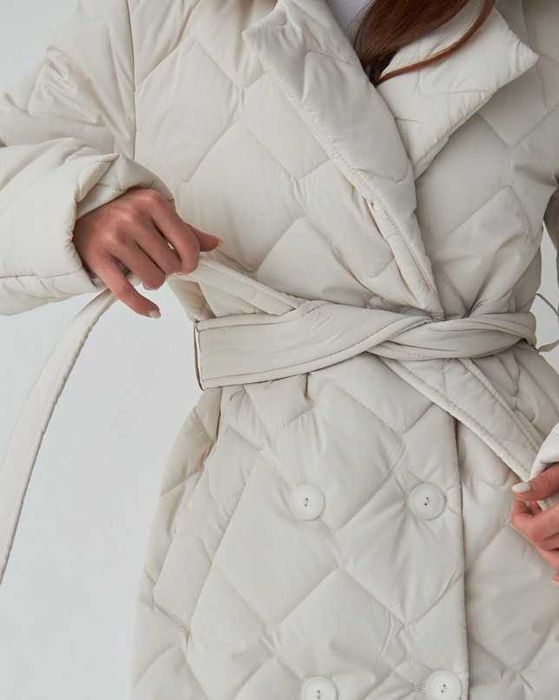 Стьобане пальто MEJOR молочного кольору в розмірі S