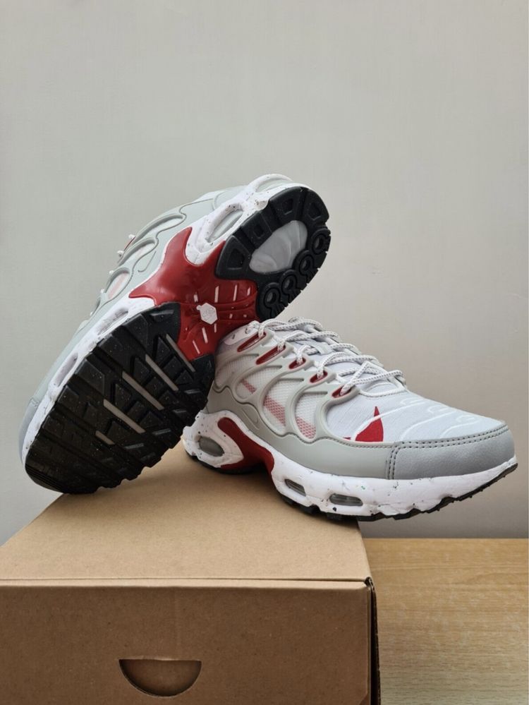 Оригінал Кросівки Nike Air Max Terrascape Plus TN Grey red тераскейп