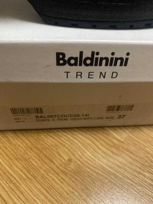 Ботинки женские Baldinini на підборах шкіряні