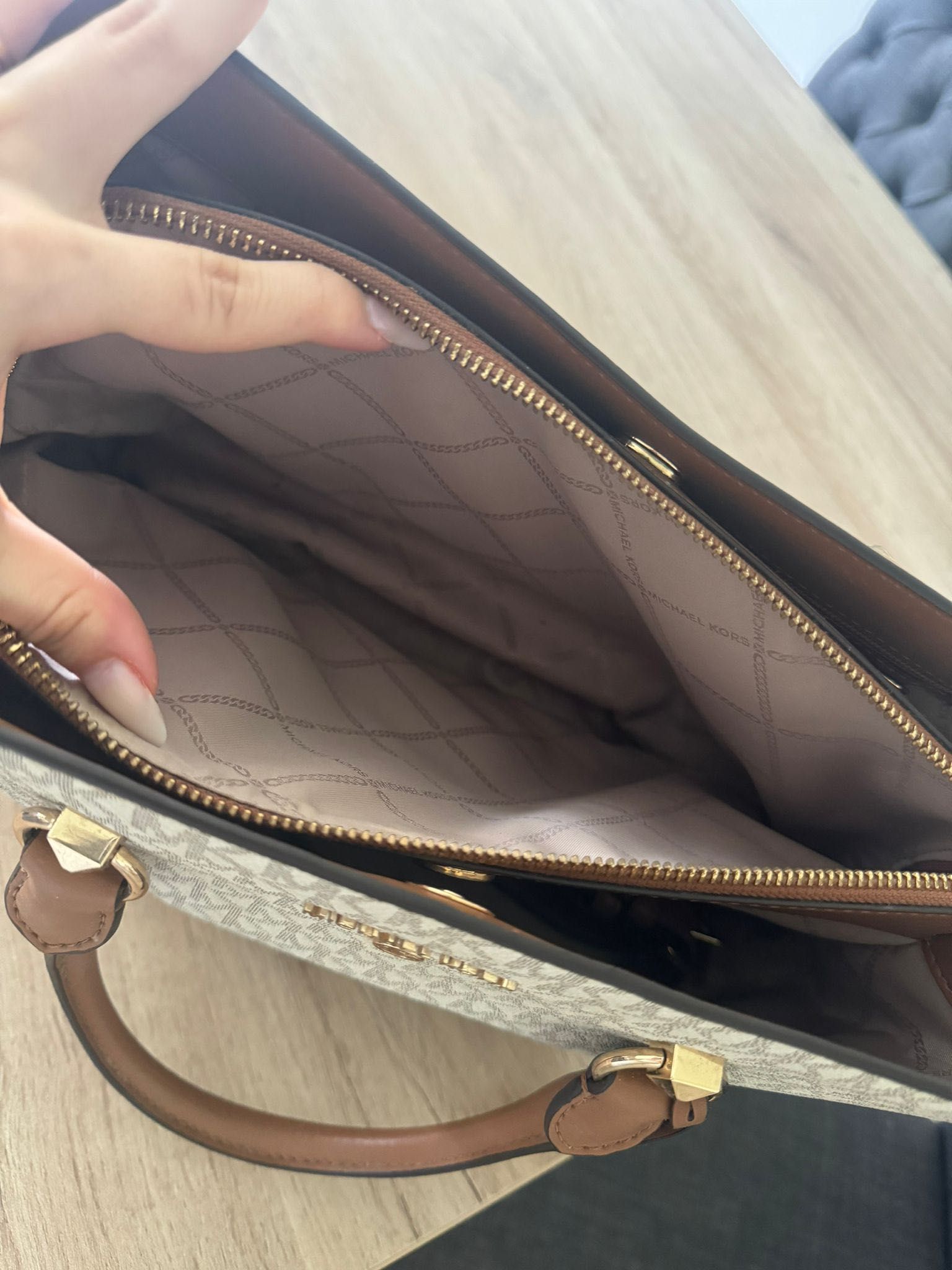 Vendo bolsa Michael kors NOVA com nota fiscal