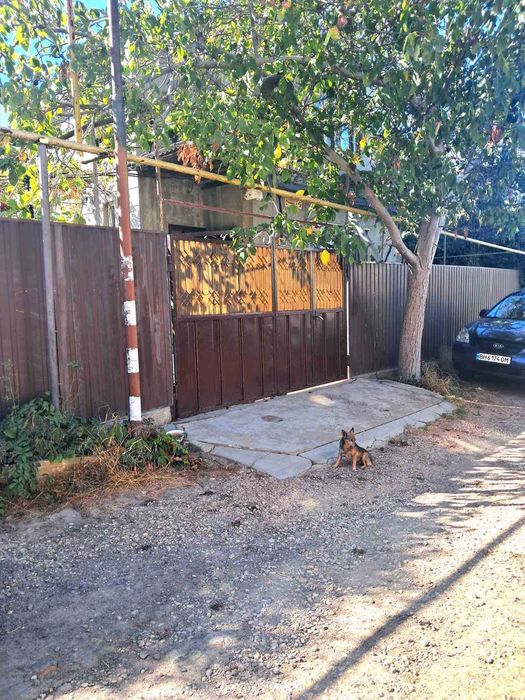 Капитальный 2х эт. кирпичный дом возле Черноморска