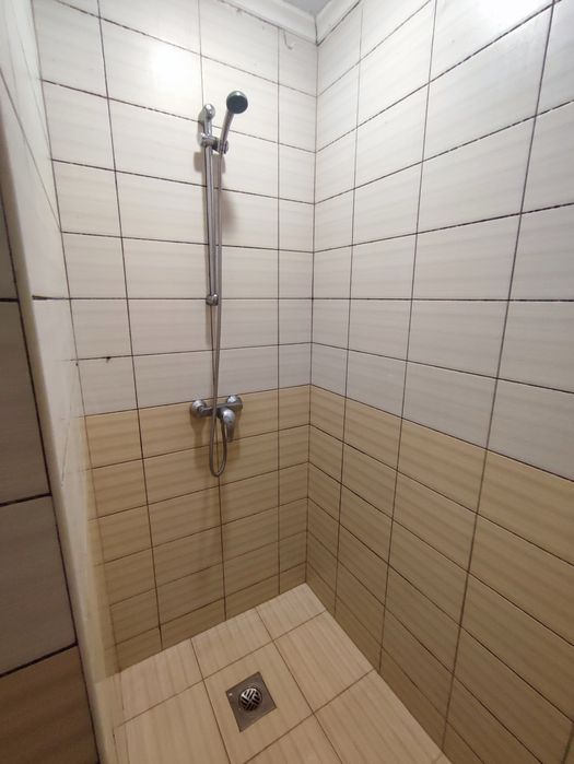 Продаж комерція центр міське озеро 1250$/м2